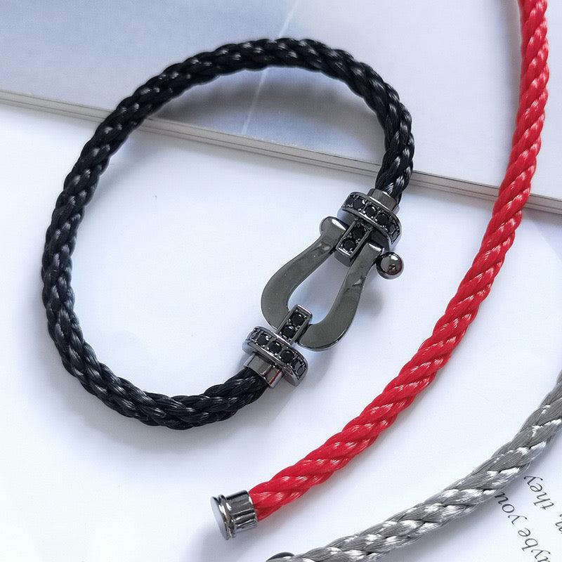 U-shaped Buckle Bracelet Averon London