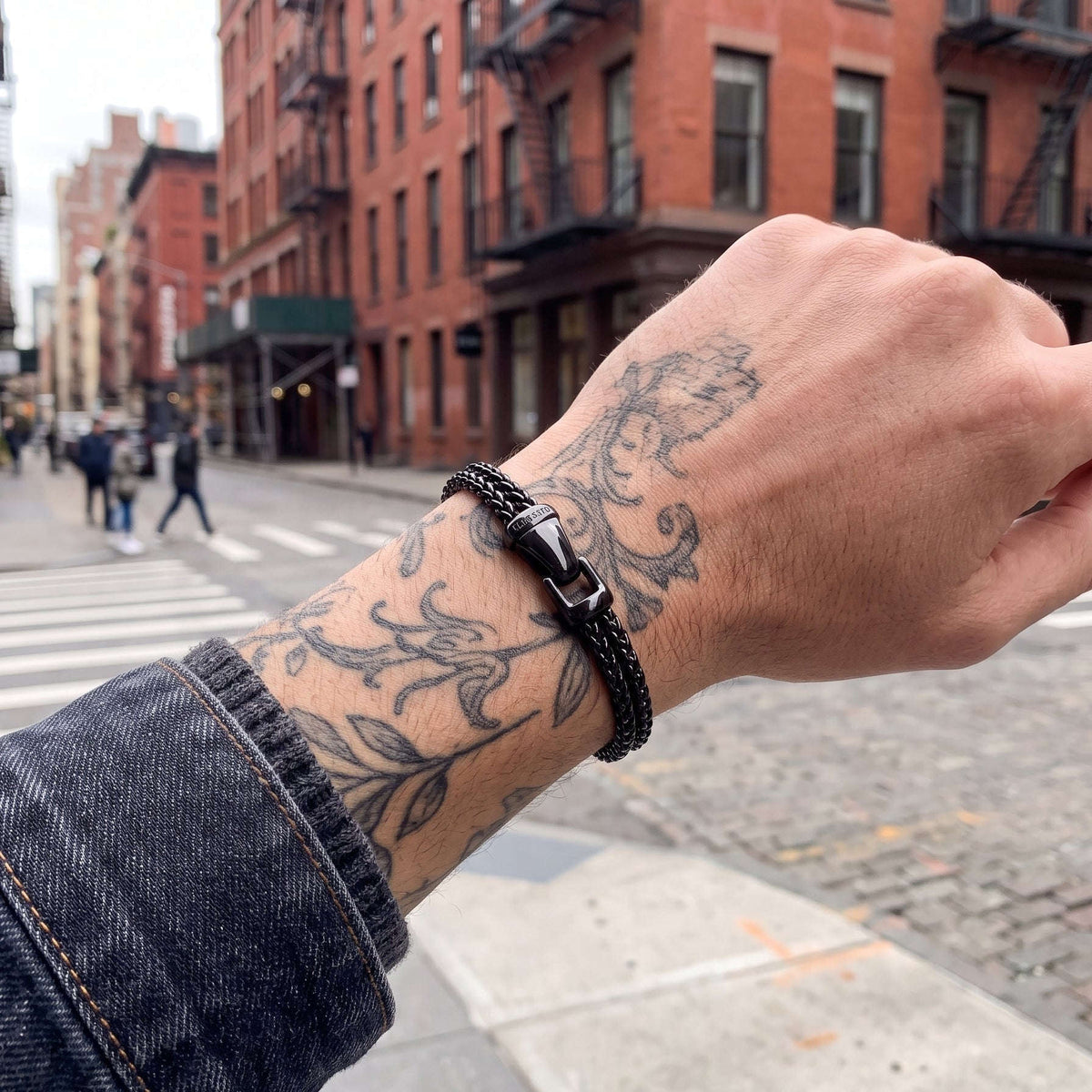 Argos Steel Link All Black Averon London