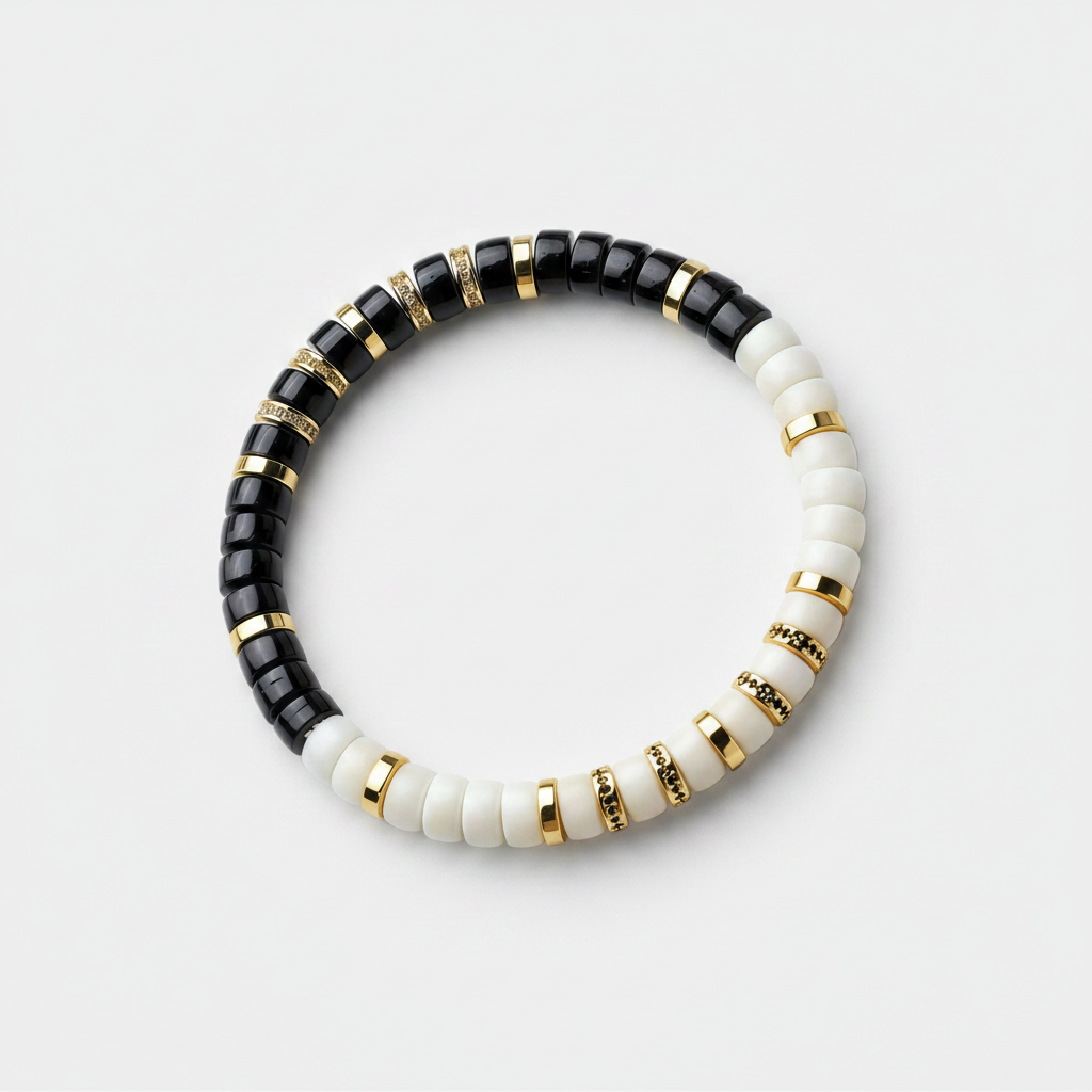 Black & White Bodhi - Fundo Cinza Claro